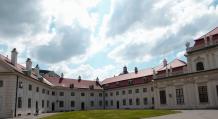 Дворец Бельведер (Вена): описание и история интереснейшей австрийской достопримечательности Вход в парк бельведер тоже платный